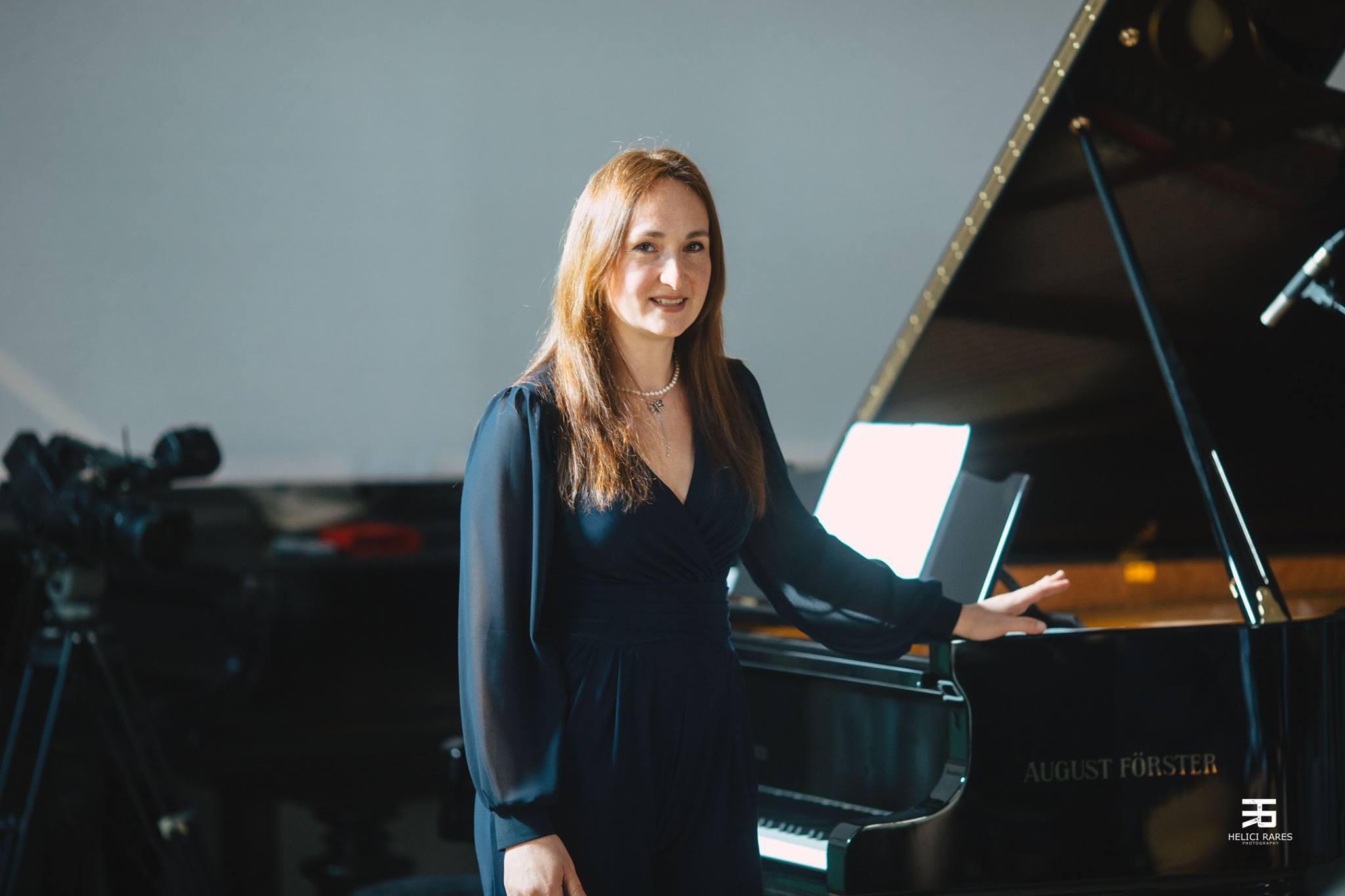Pianista Monica Florescu a Filarmonicii de Stat Sibiu, solistă într-un concert cu clavecin în Satu Mare