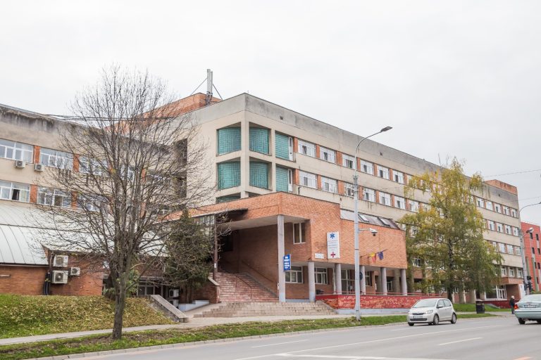 Un pacient internat la Spitalul Județean Sibiu a murit după ce s-a aruncat de la etajul 3