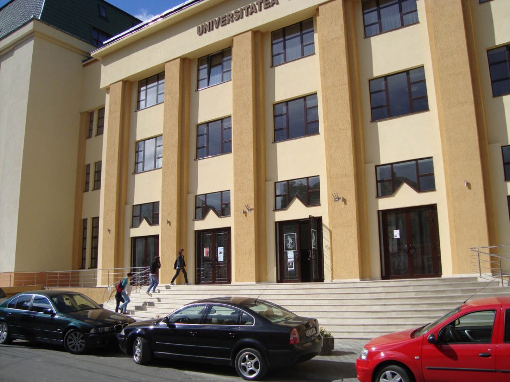 20 de studenți de la Medicină ajută DSP Sibiu în efectuarea anchetelor epidemiologice