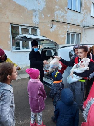 Peste 650 de copii din Cisnădie au primit cadouri, de Moș Nicolae