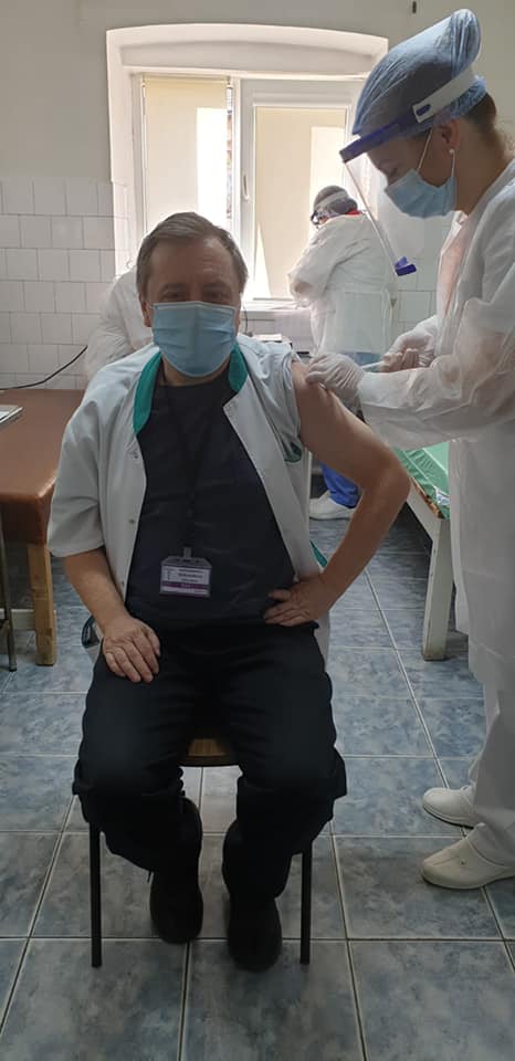 Directorul medical al spitalului din Mediaș, vizat de un fake news: Nu mi-a “paralizat” mâna, sunt bine, sănătos