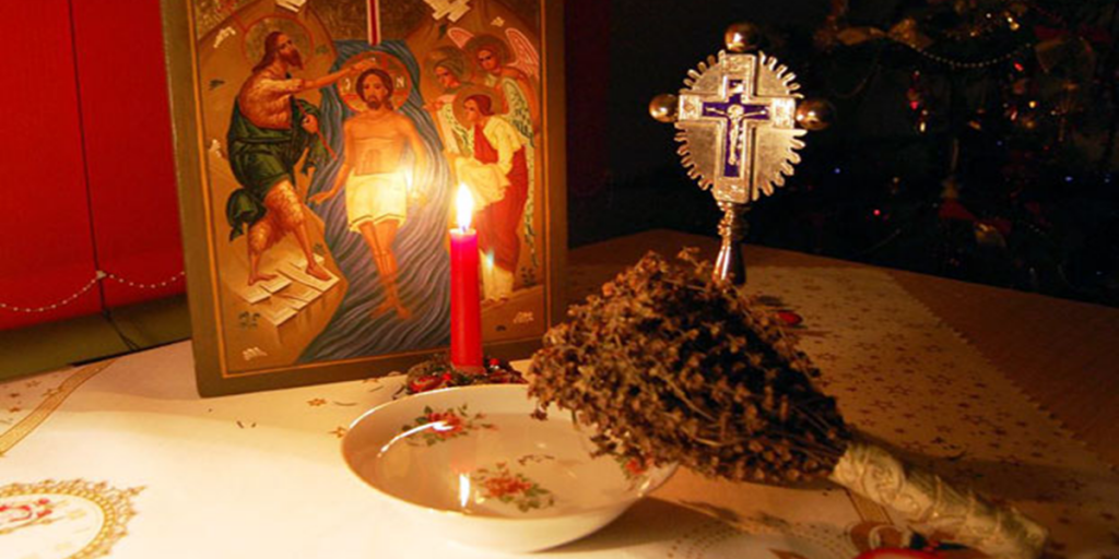 Boboteaza 2021: Preotul îi va binecuvânta pe credincioși cu apă sfințită la intrarea în locuință, fără a mai intra în casă