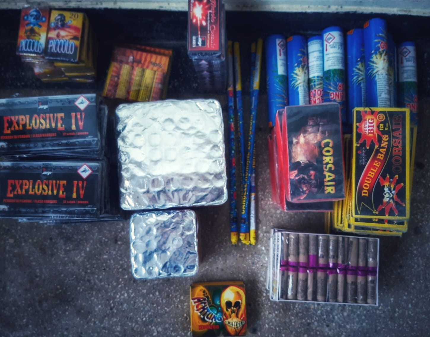 Peste 170 de seturi cu petarde și artificii, confiscate de jandarmii sibieni