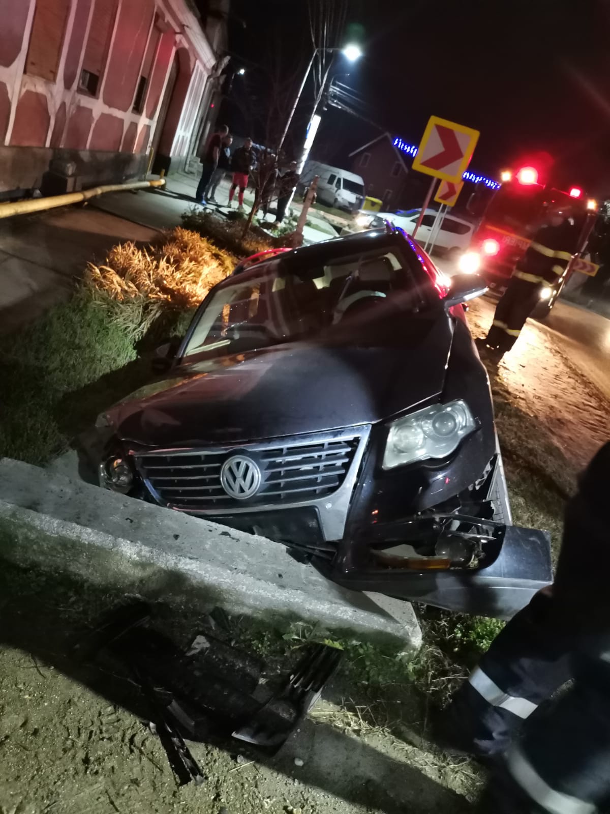 FOTO: Medieșean rănit într-un accident pe DN 14, în Brateiu