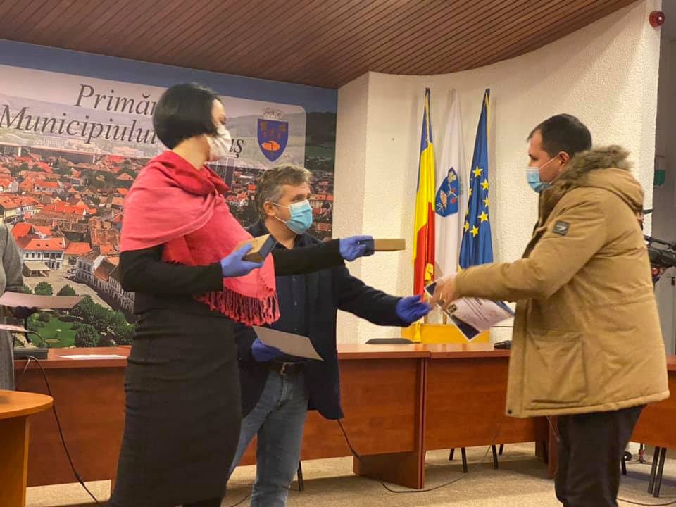 FOTO: Zeci de voluntari ai Mediașului, premiați de municipalitate