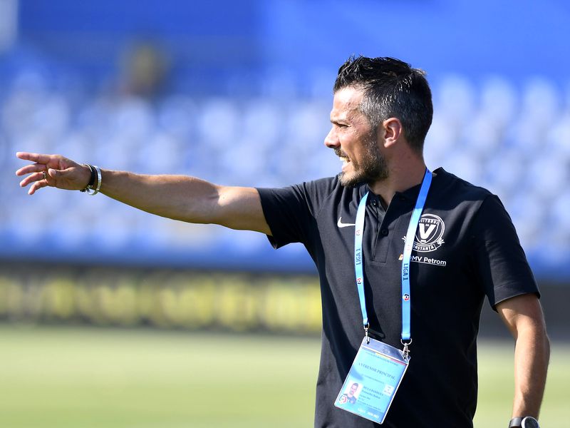 Viitoarea adversară a lui Hermannstadt a rămas fără antrenor