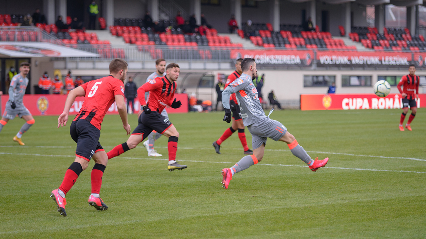 ”Batrâna Doamnă” s-a calificat în optimile Cupei