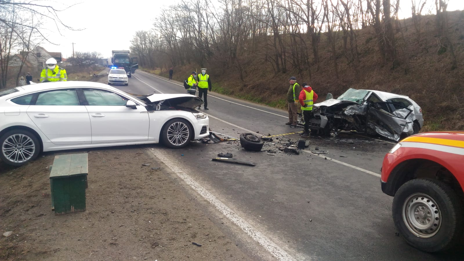 VIDEO | Accident pe DN1, la intrarea în Porumbacu de Jos. Trei persoane rănite