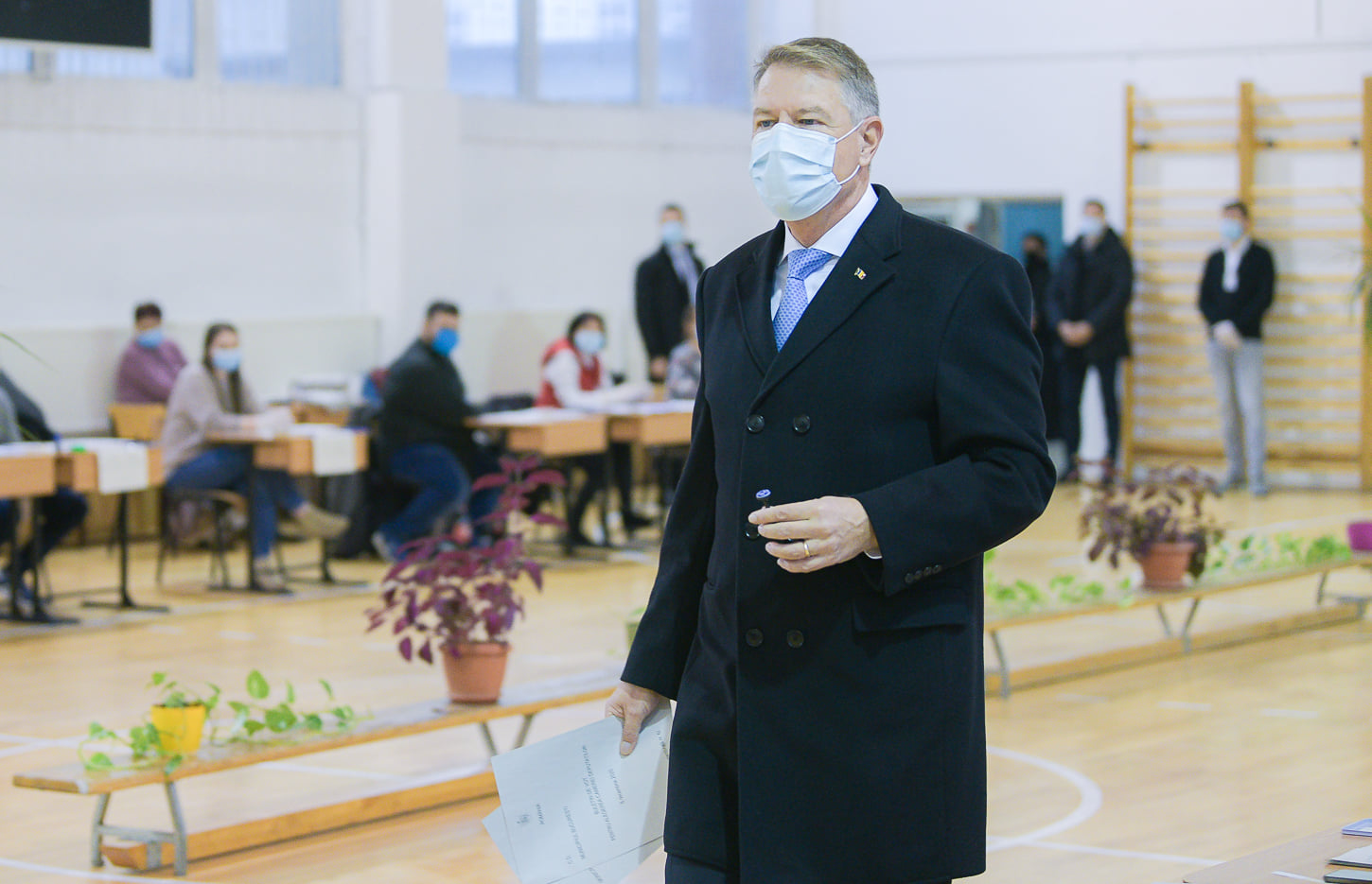 Iohannis a votat la București: „Este extrem de important să mergem la vot!”