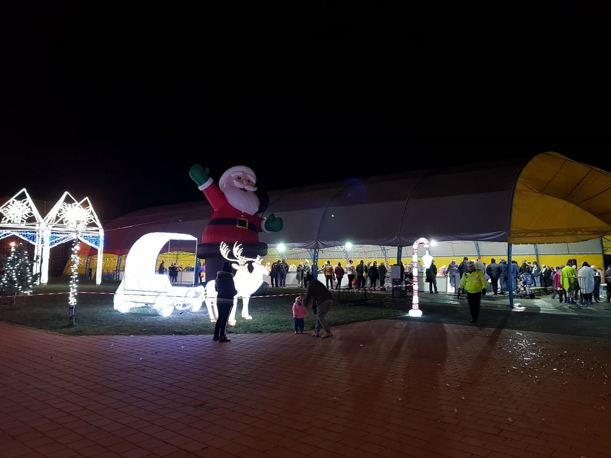 S-a deschis patinoarul din Cisnădie