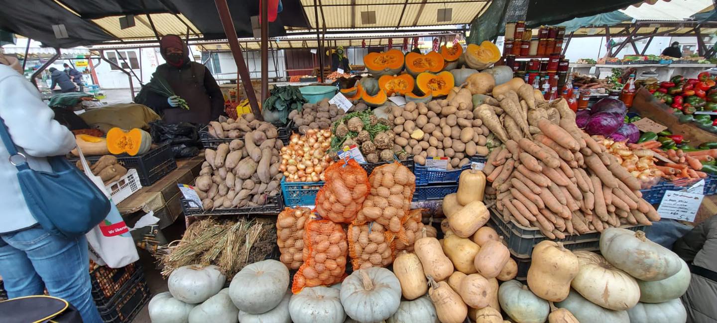 Licitație pentru spațiile rămase libere în piețele din Sibiu