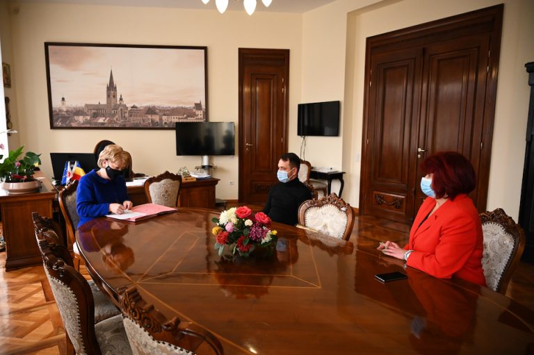 Primăria Sibiu a semnat un contract de 30 de milioane de lei pentru reparațiile străzilor, în următorii 4 ani