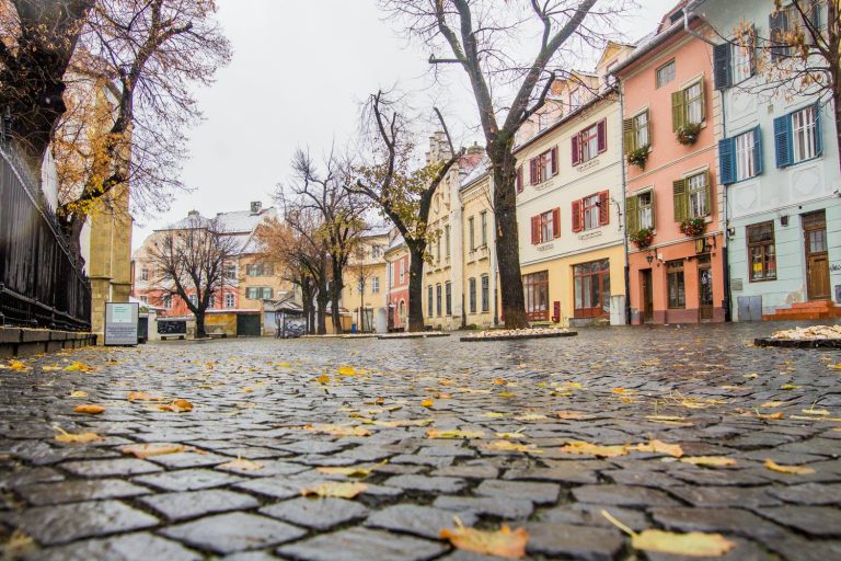 ANM: Vremea va fi mai caldă decât în mod normal în următoarele două săptămâni