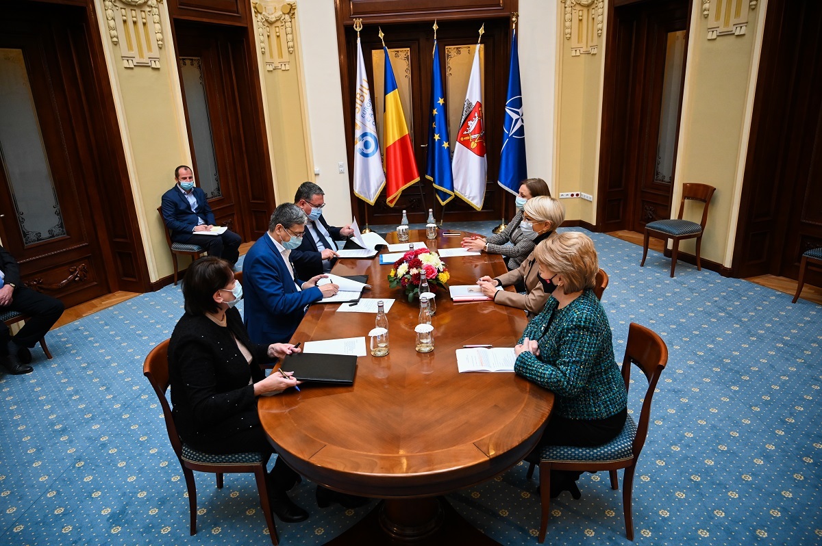 Contractul de finanțare a proiectului de apă și canal al Sibiului a fost semnat. Investiție de aproape 130 de milioane de euro