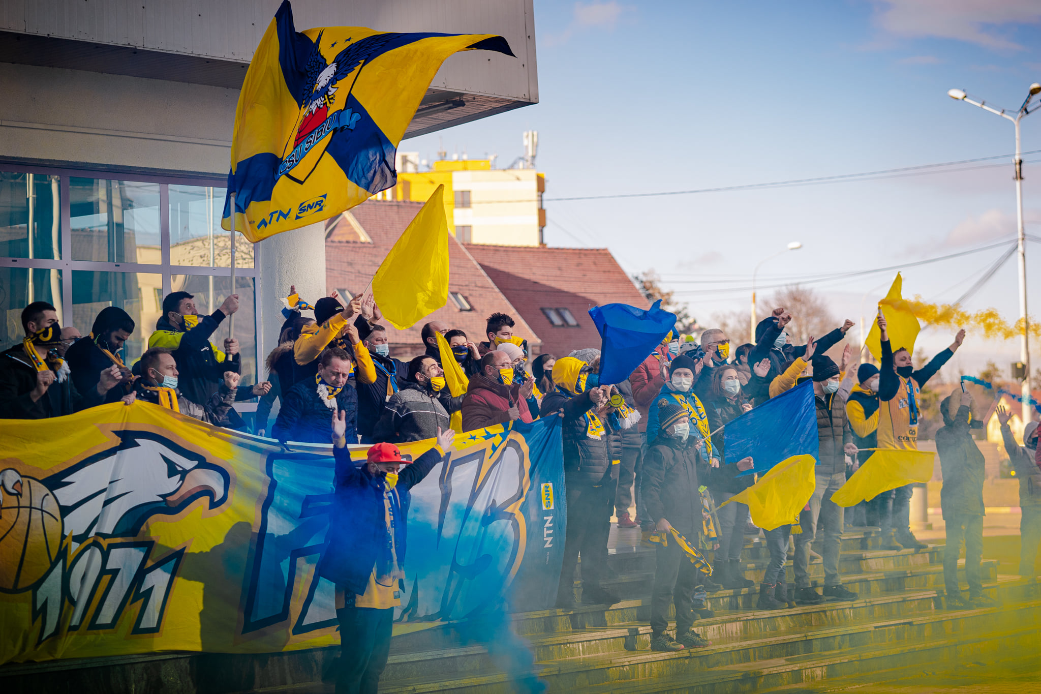 Baschetbaliștii sibieni au fost primiți de fani la revenirea în Sibiu