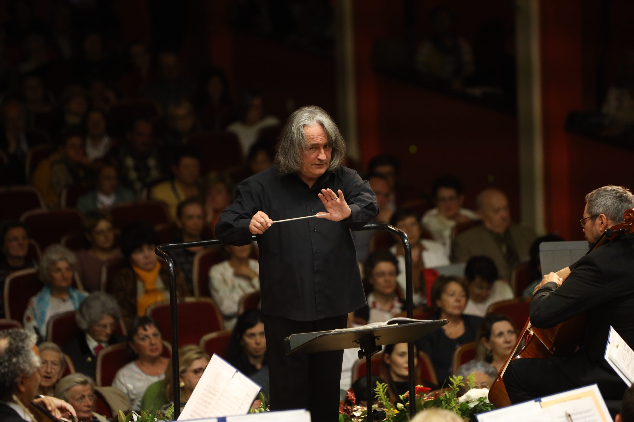 Maestrul Horia Andreescu revine pe scena Filarmonicii Sibiu