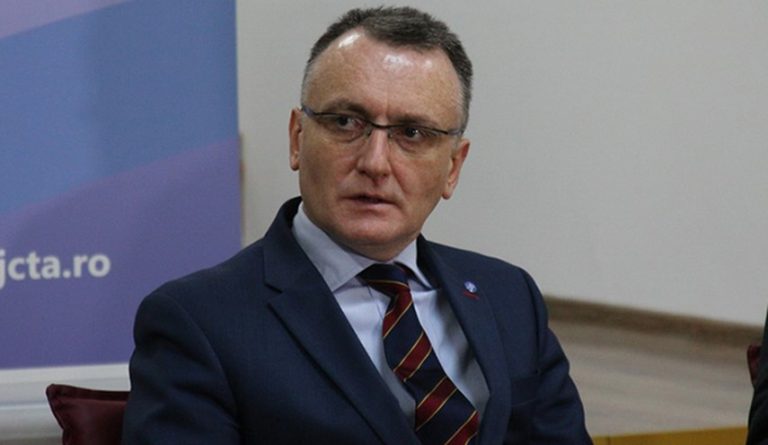 Schimbări majore în educație: se renunță la tezele semestriale, iar anul școlar se încheie cu o singură medie generală