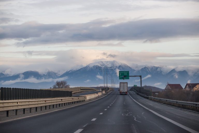 Restricții de circulație, până miercuri, pe A1 Sibiu-Deva