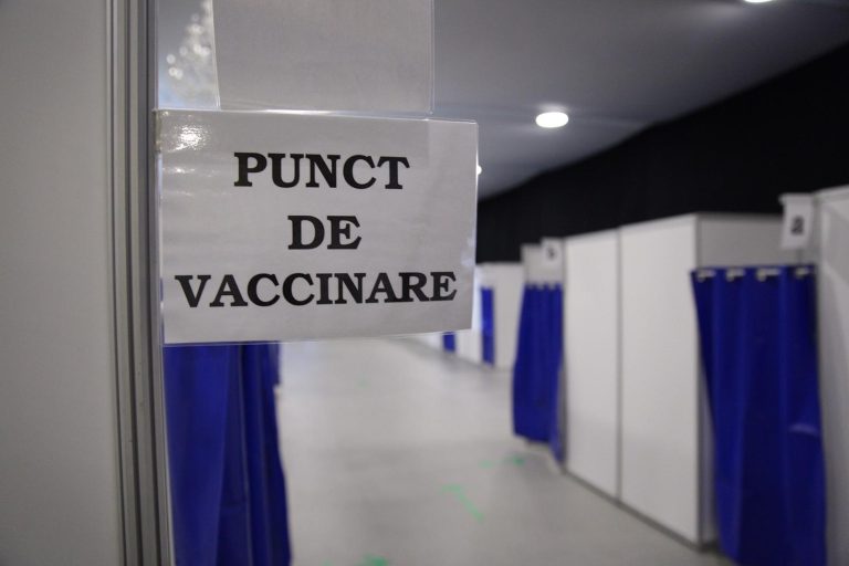 Cseke Attila: Cu un grad de vaccinare de 43% suntem expuşi unui nou val pandemic