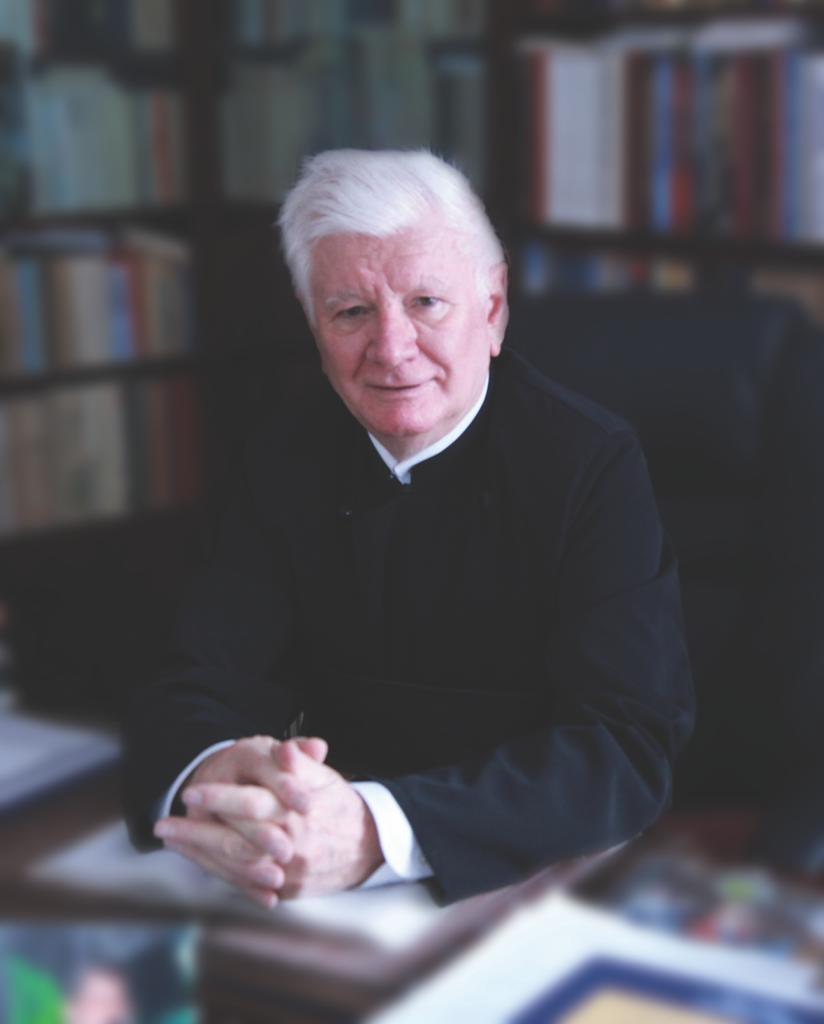 Părintele academician Mircea Păcurariu a murit. În 2012 a primit titlul de cetățean de onoare al municipiului Sibiu