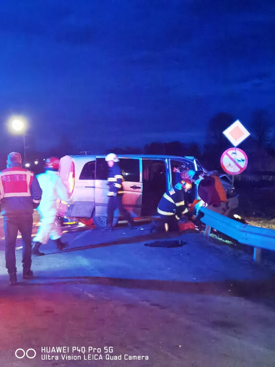 FOTO: O persoană implicată în accidentul de pe DN 1 a decedat