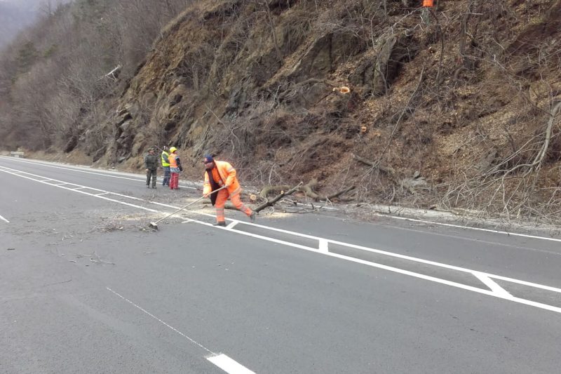 Lucrări pe Valea Oltului, între Boița și Lazaret