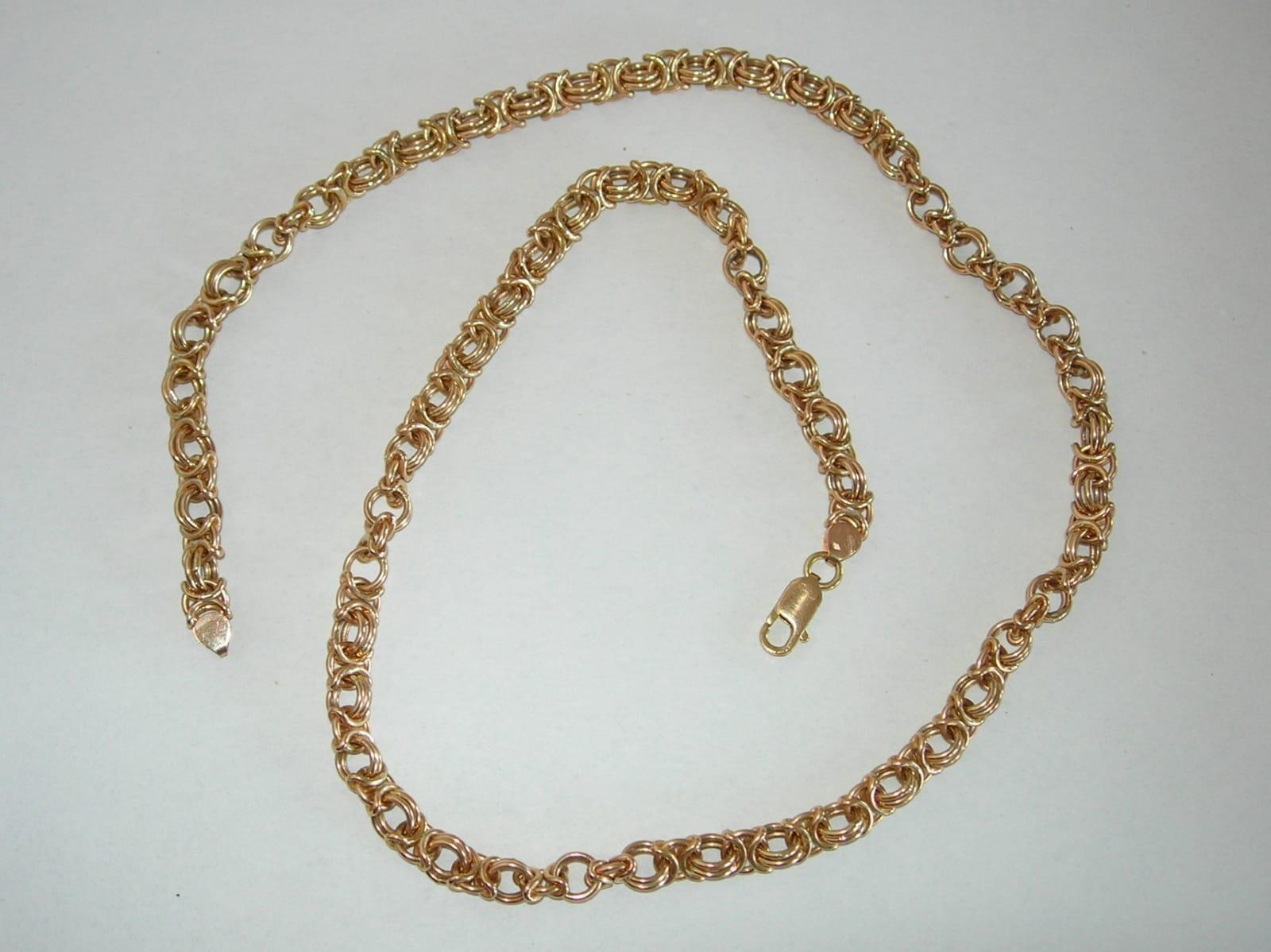 Paul Anghel (ANPC): Contrafacerile reprezintă un pericol real la achiziţionarea mărţişoarelor din metale preţioase