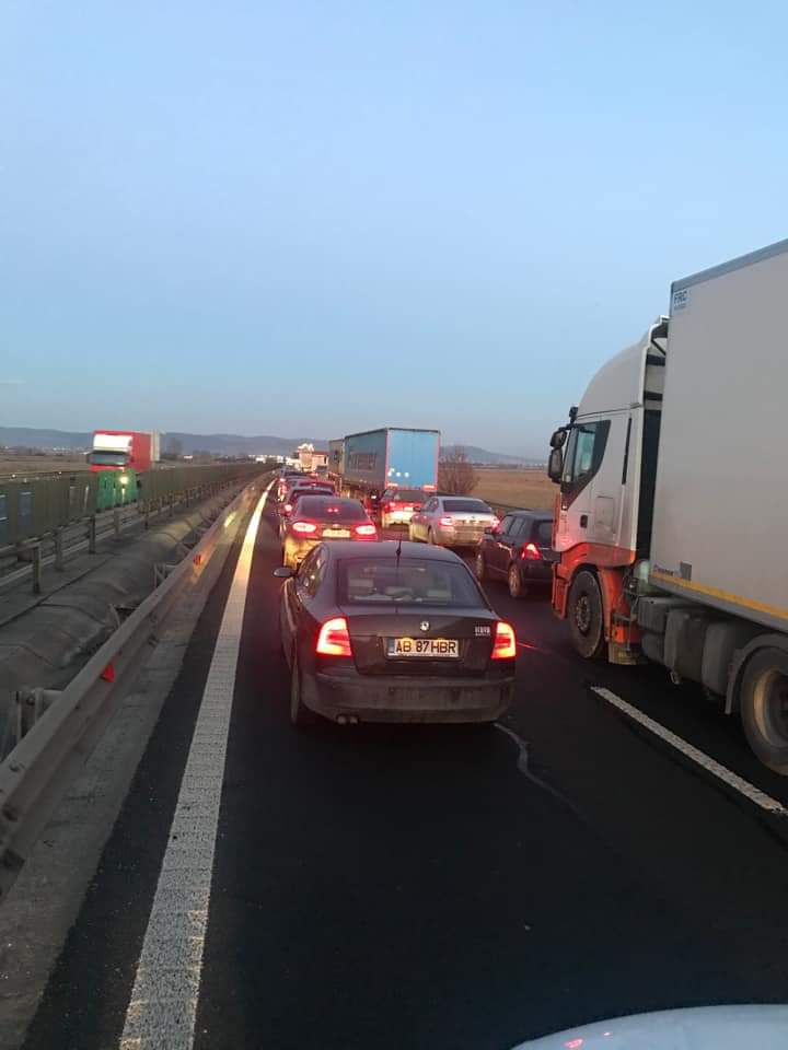 Circulația pe A1, blocată pe un sens