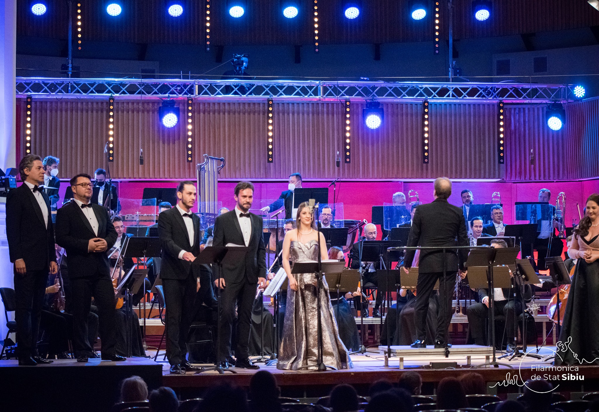 Sibienilor le-a fost dor de evenimentele culturale. Peste 500 de participanți, la Carnavalul Filarmonicii