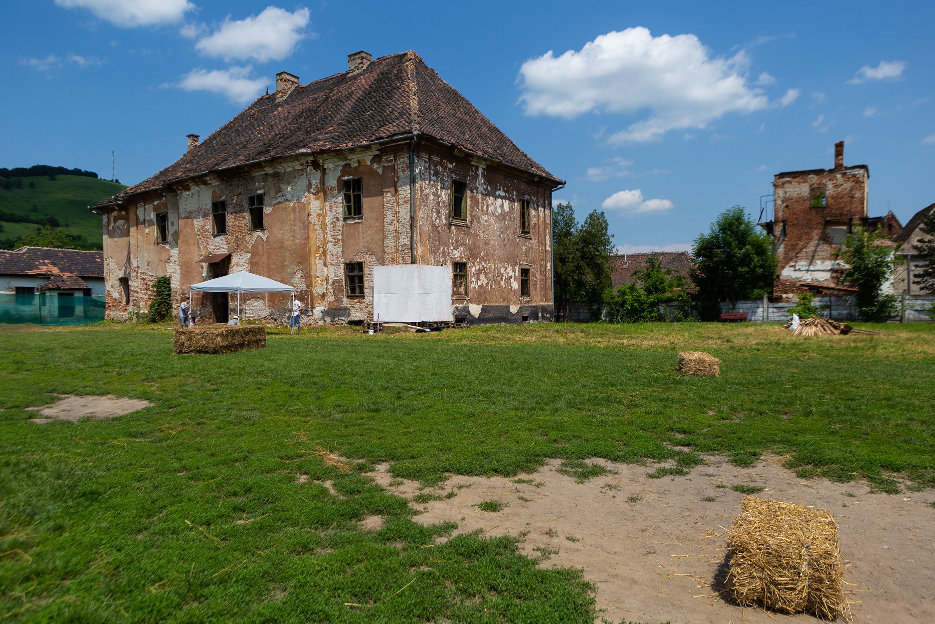 Primăria din Micăsasa a început renovarea Castelului Brukenthal