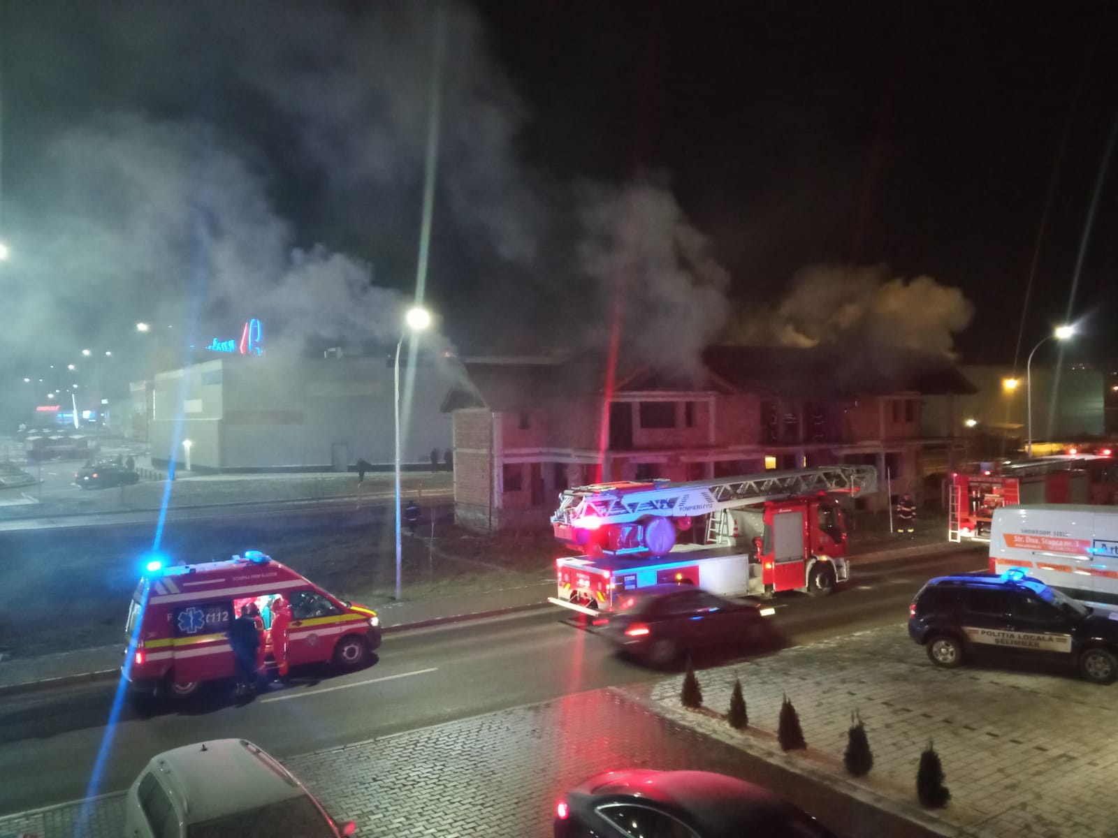 Casă în flăcări, pe strada Doamna Stanca