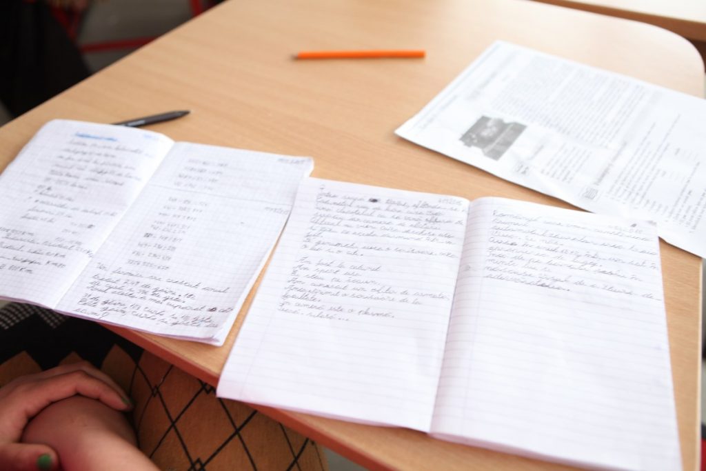 Parteneriat între Ministerul Muncii şi Ministerul Educaţiei pentru dezvoltarea programului „A doua Şansă”