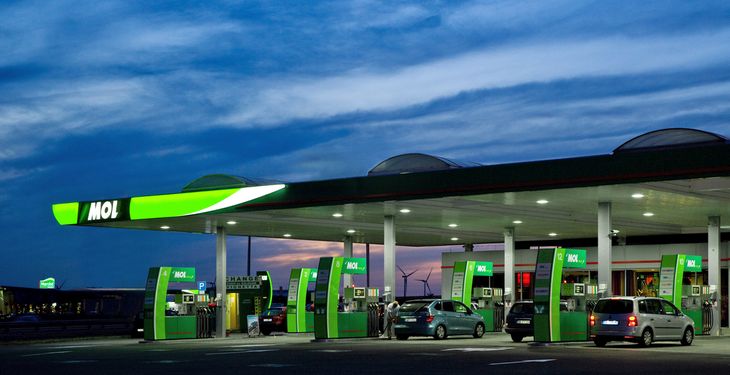 Stații de benzină cu încărcare pentru mașini electrice, pe autostrăzile A1 și A2. Cea mai apropiată de Sibiu, în zona Cristian