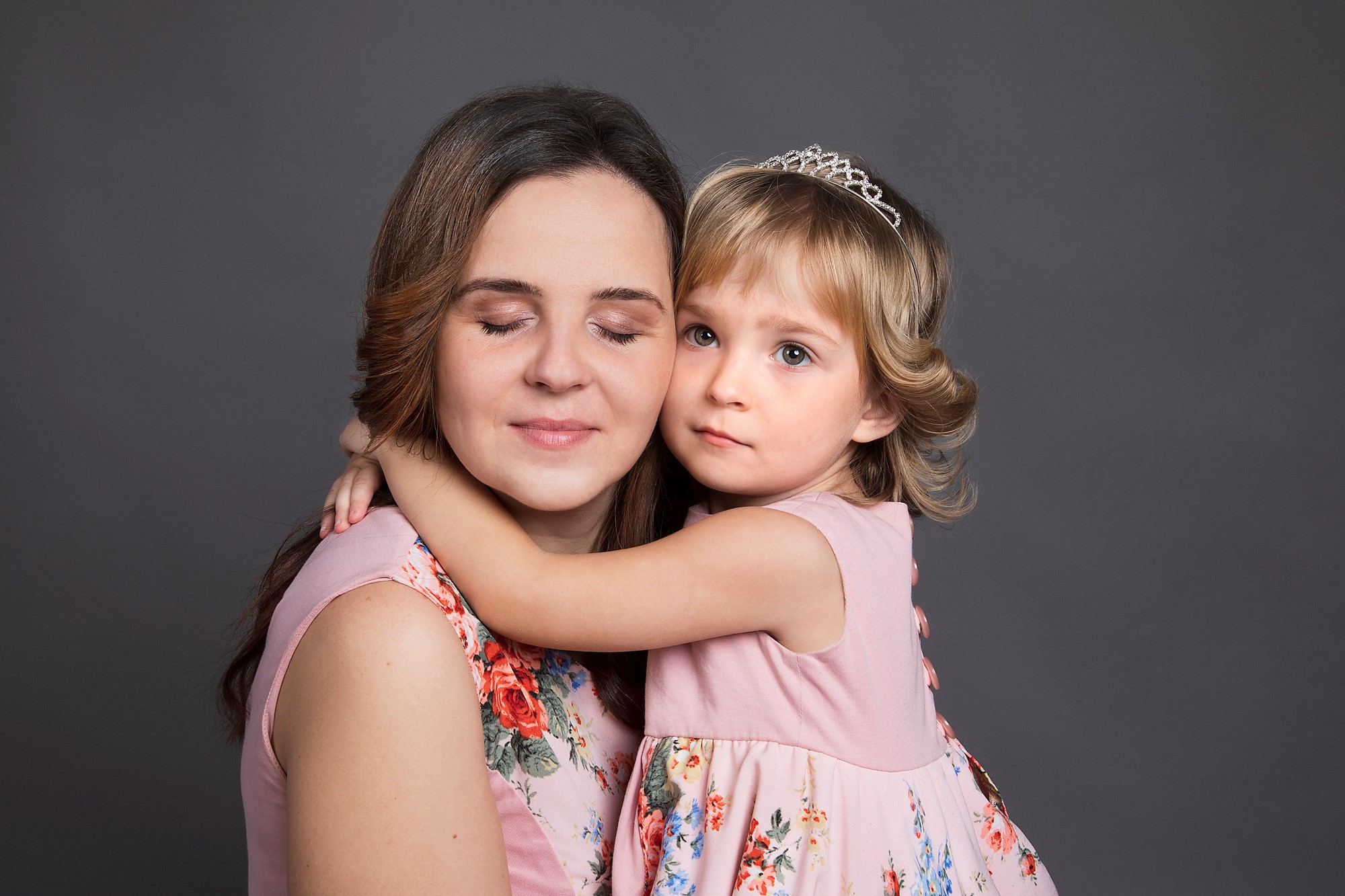 80% dintre părinții români se simt complet împliniți în calitate de părinți