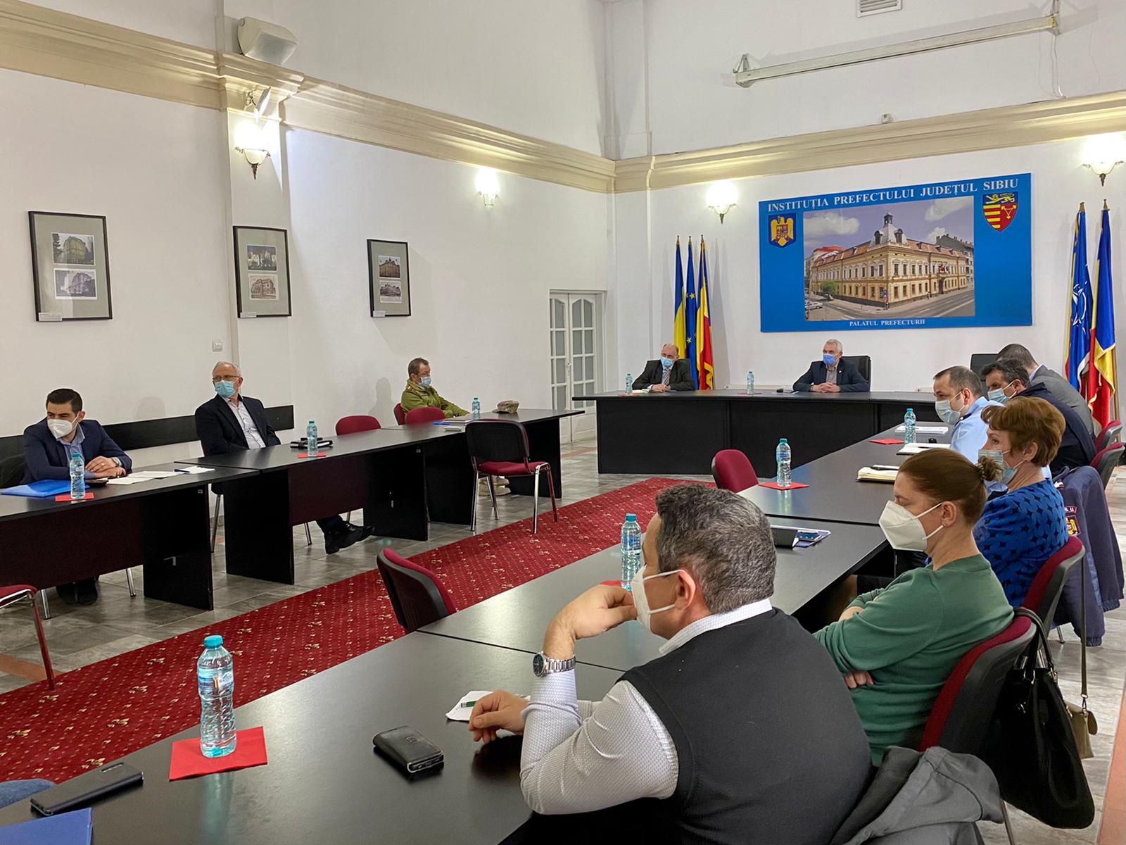 Prefectul a chemat DSP-ul să analizeze „creșterea alarmantă a cazurilor”. Concluzia: „instituțiile își vor intensifica acțiunile de informare și verificare”