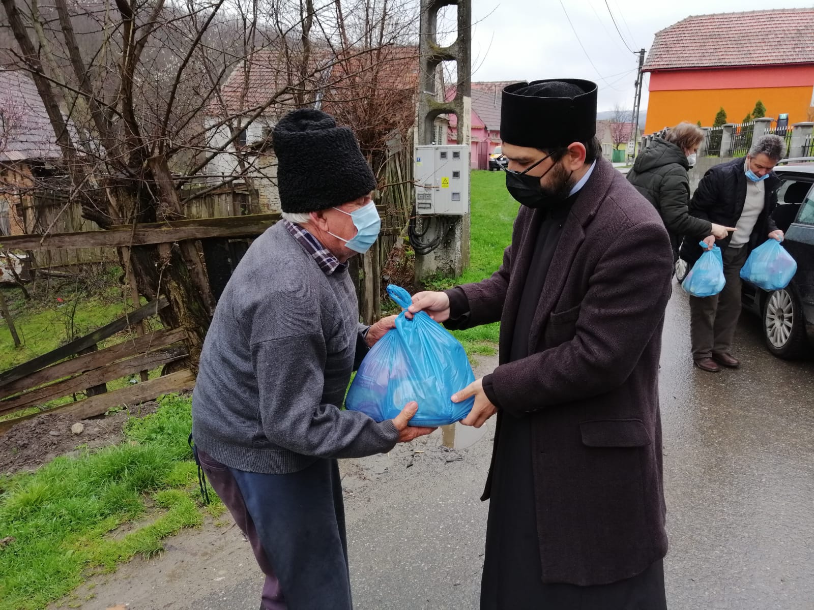 Alimente pentru 190 de persoane din parohiile județului Sibiu