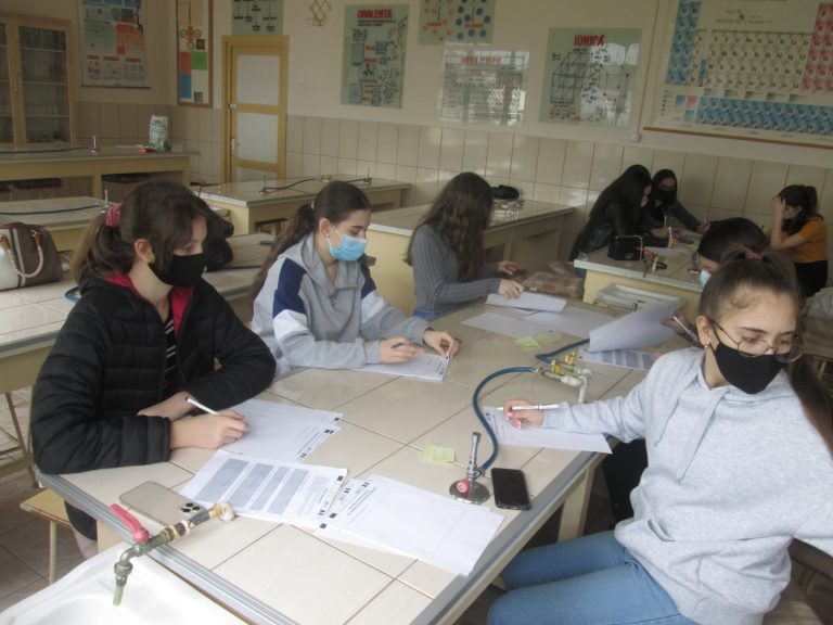 Calitatea aerului din Mediaș, măsurată de elevii de la Liceul Teoretic „Axente Sever”