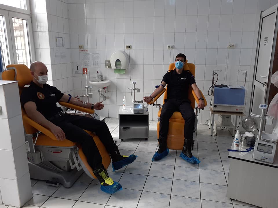 Pompierii sibieni au donat sânge de Ziua Mondială a Sănătății