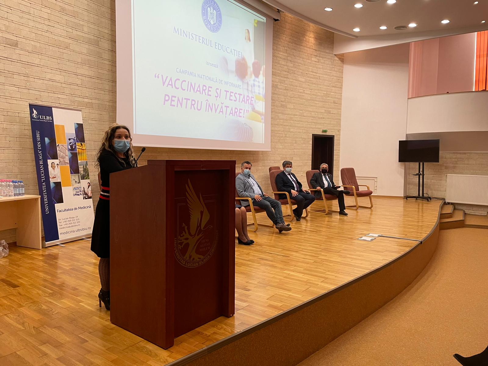 Vaccinarea anti COVID, promovată și în județul Sibiu de Ministerul Educației