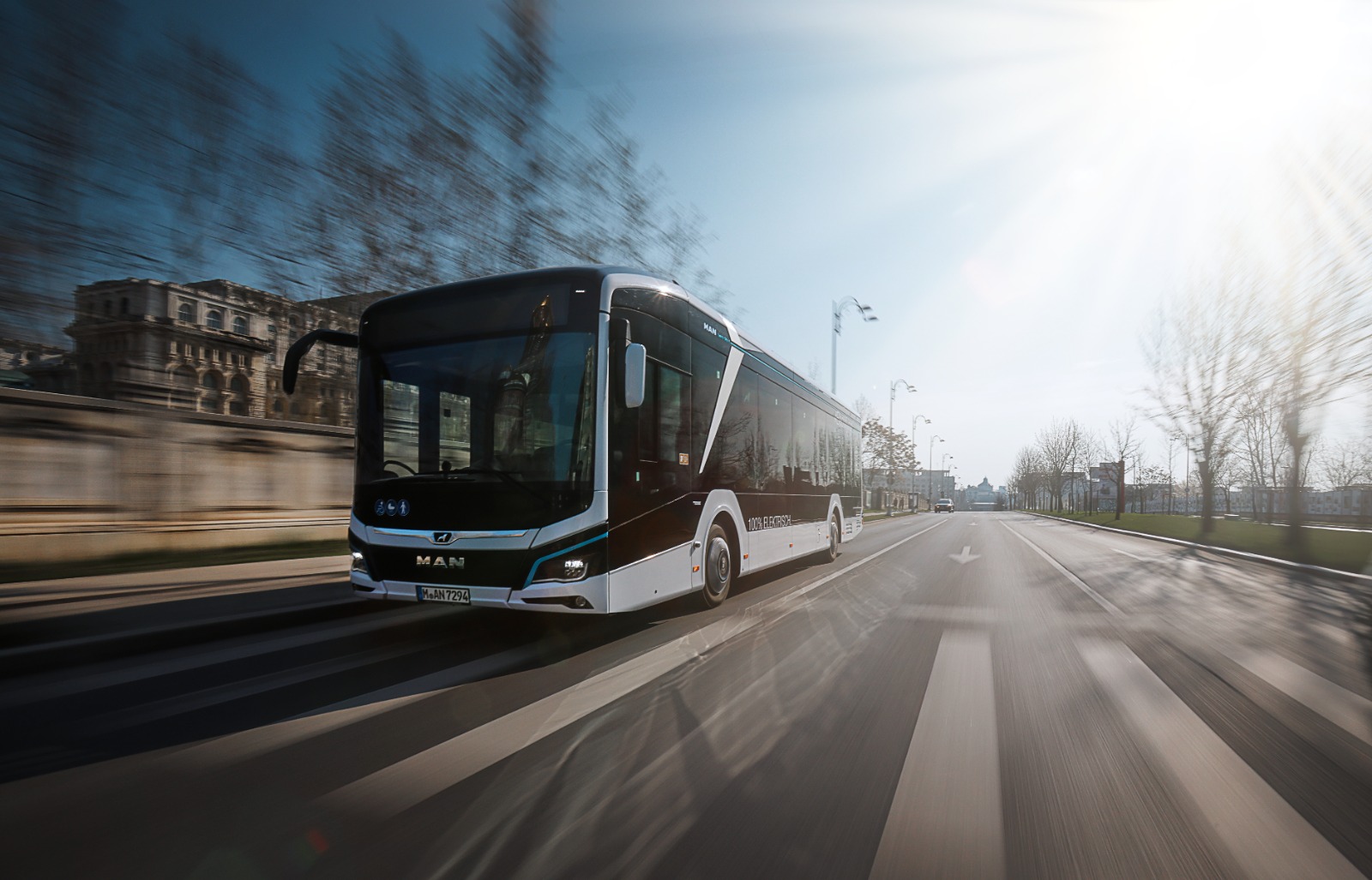 Primăria Sibiu și Tursib au testat în trafic un nou autobuz electric, cu care circulă locuitorii din Luxemburg