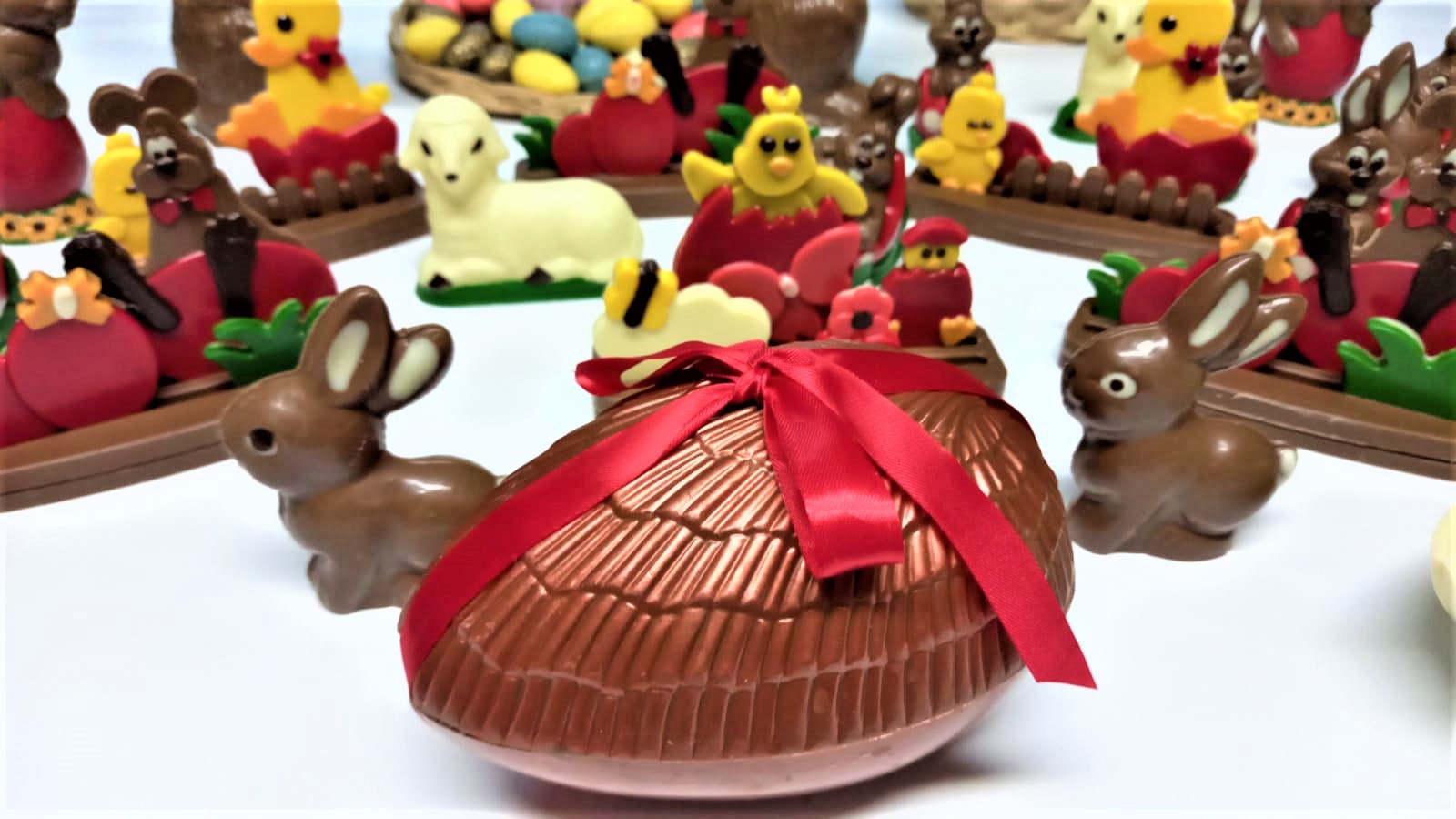 Ciocolatierul Florin Bălan, din Cisnădie, refuză să facă iepurași cu mască: „Sărbătorile pascale sunt legate de speranță!”