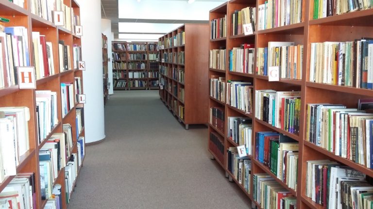 Biblioteca Astra revine, de astăzi, la programul normal cu publicul