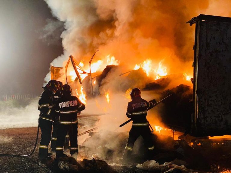 FOTO TIR distrus în totalitate de un incendiu în zona Lazaret