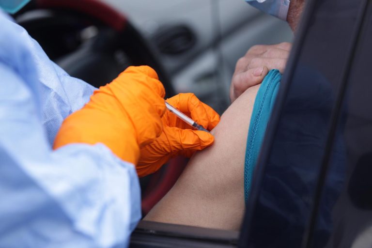 Centru nou de vaccinare, în zona Ștefan ce Mare – Trei Stejari