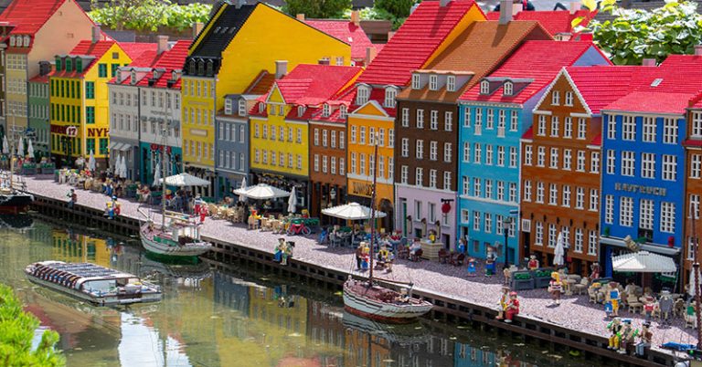 Sibiul va avea cursă aeriană directă spre Danemarca, în orașul Billund, supranumit „Legoland”