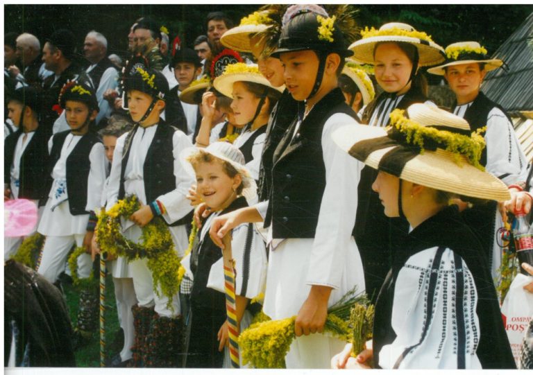 Obiceiurile de Sânziene, reconstituite în Muzeul Astra