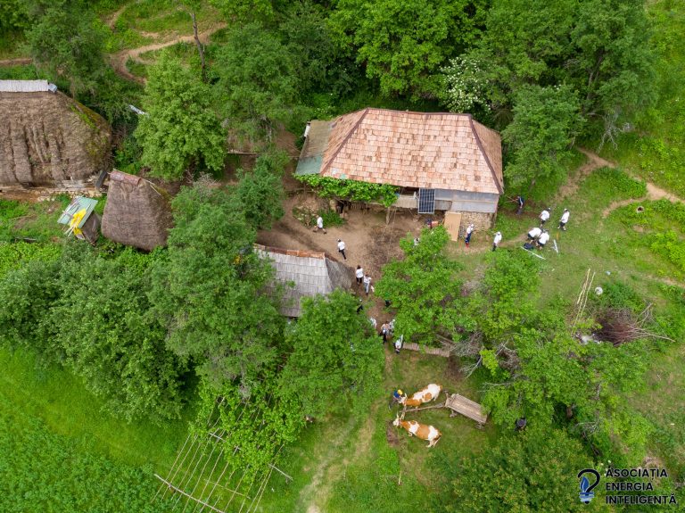 O asociație din Mediaș duce “energie pentru viață” în Munții Vrancei