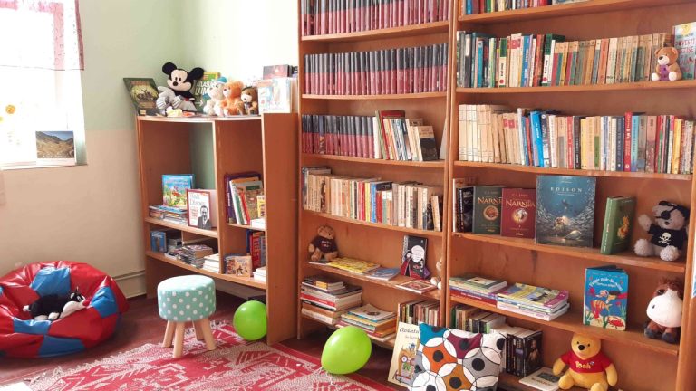 FOTO Spațiu de lectură inaugurat de Biblioteca Astra la Școala Gimnazială din Agârbiciu