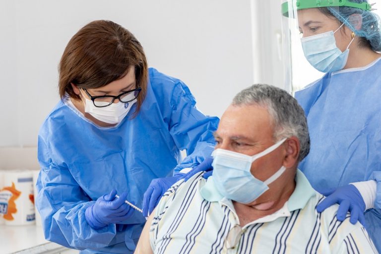 VIDEO Ministrul Sănătății, Ioana Mihăilă, la Sibiu: Medicii nevaccinați se vor testa pe cheltuiala proprie