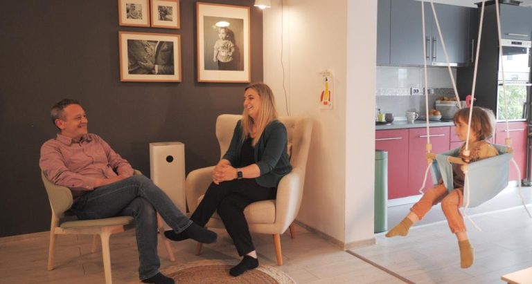 Călătorie pe tărâmul jucăriilor, în Cisnădie. „Bubuland”, o afacere inspirată de mezinul familiei